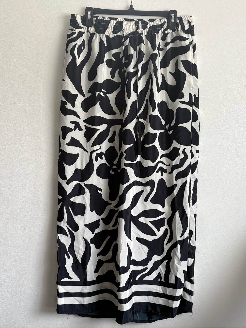 Catherine Malandrino Black and White Abstract Print Pant